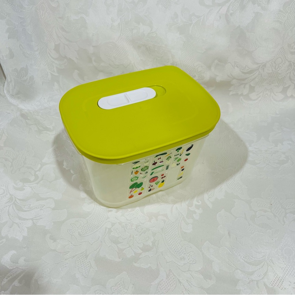 NEW (NIP) Tupperware FridgeSmart Food Storage Containers, 2 Piece Set (LAST one) - Picture 7 of 14
